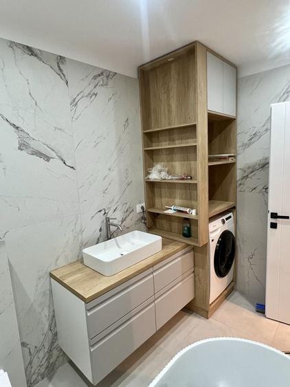 Apartament cu 3 camere decomandat în Baciu
