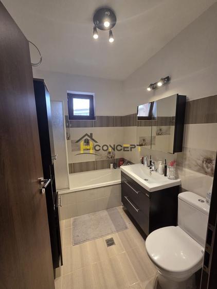 Apartament cu 3 camere decomandat, mobilat în Central