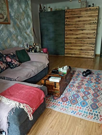 Apartament cu 3 camere în Petrești