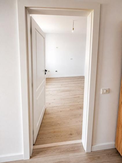 Apartament cu 3 camere decomandat în Moșnița Veche