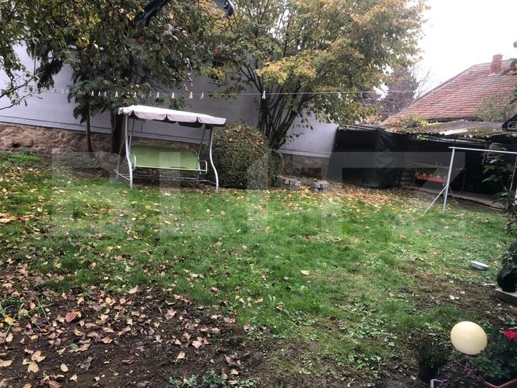 Casă individuală cu 4 camere cu Canalizare în Central