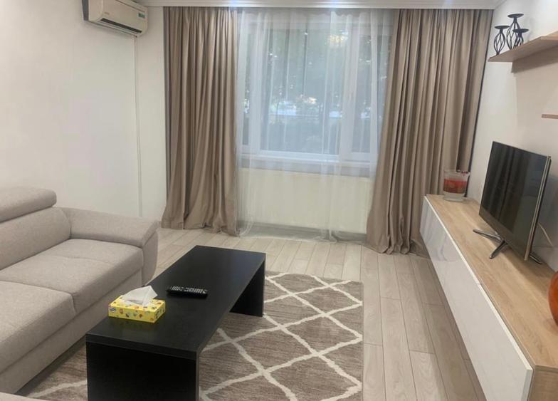 Apartament cu 2 camere decomandat în Centrul Bancar