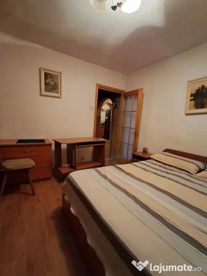 Apartament cu 3 camere decomandat în Metalurgie