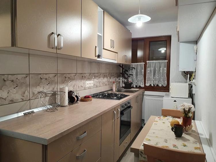 Inchiriez apartament cu 2 camere-zona Intim
