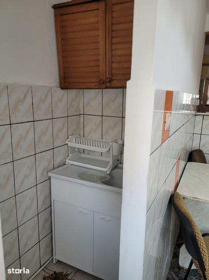 Apartament cu 3 camere decomandat în Exterior Vest