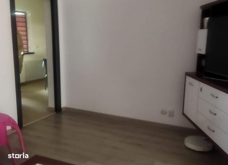 Casă cu 4 camere cu Teren 395 Mp în Galata