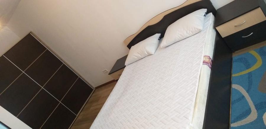 Apartament cu 2 camere decomandat în Olteni