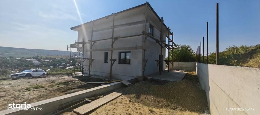 Casă cu 4 camere în Goruni