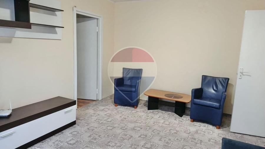 Apartament cu 2 camere semidecomandat în Decebal