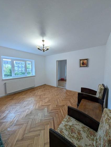 Apartament cu 3 camere semidecomandat în Central