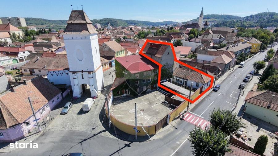 Spațiu comercial, de 350 mp, în Central