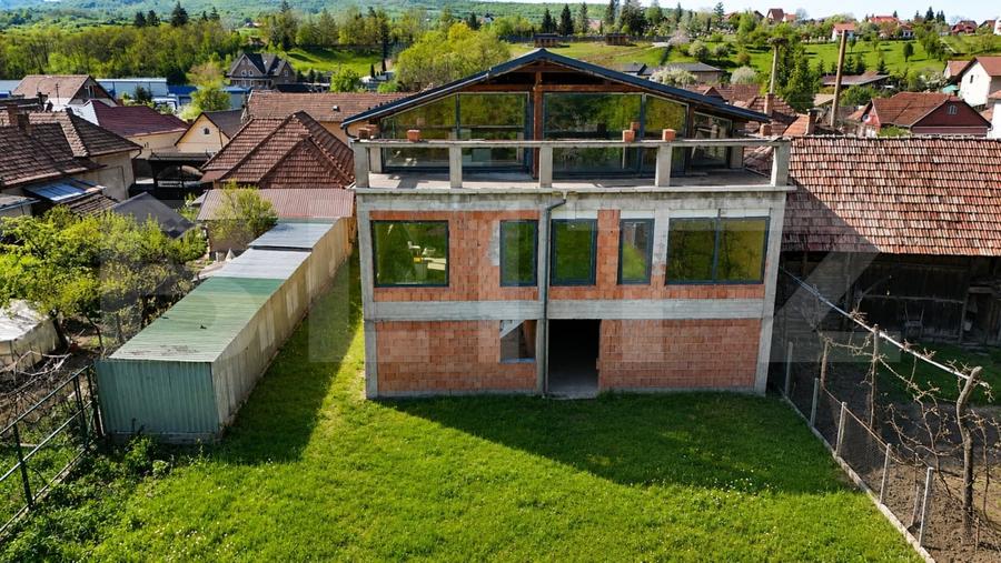 Spațiu comercial, de 1,302 mp, în Sovata