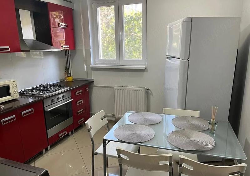 Apartament cu 2 camere decomandat, mobilat în Drumul Taberei