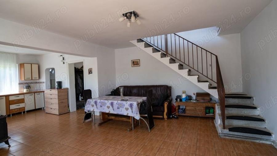 Casă cu 4 camere cu Teren 3900 Mp în Glodeni