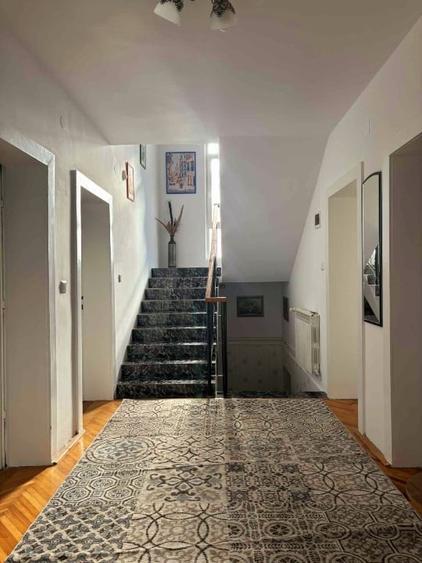 Duplex cu 5 camere cu Canalizare în Ghirodei