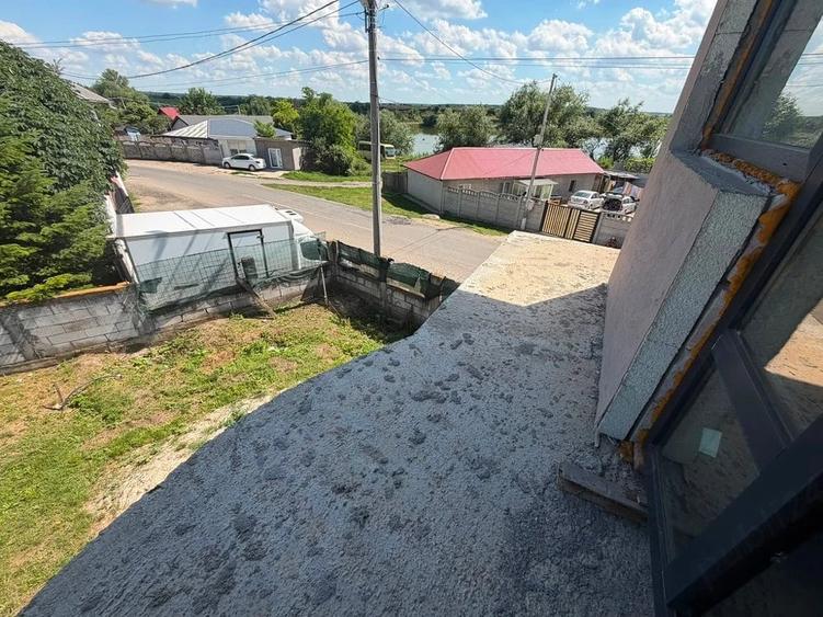 Casă cu Teren 300 Mp în Șindrilița