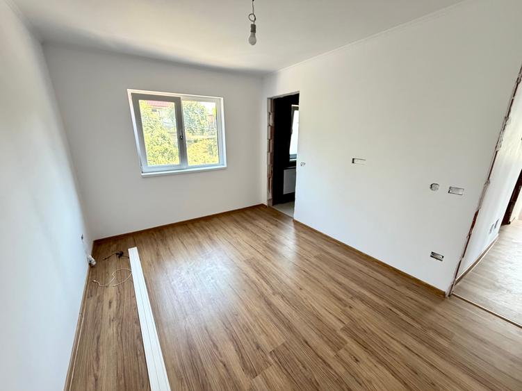 Casă individuală cu 4 camere cu Teren 400 Mp în Mărgineni