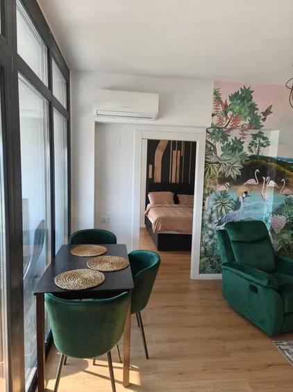 Apartament cu 2 camere semidecomandat, mobilat în Unirii