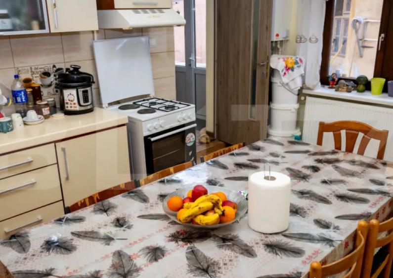 Casă cu 4 camere cu Teren 485 Mp în Central