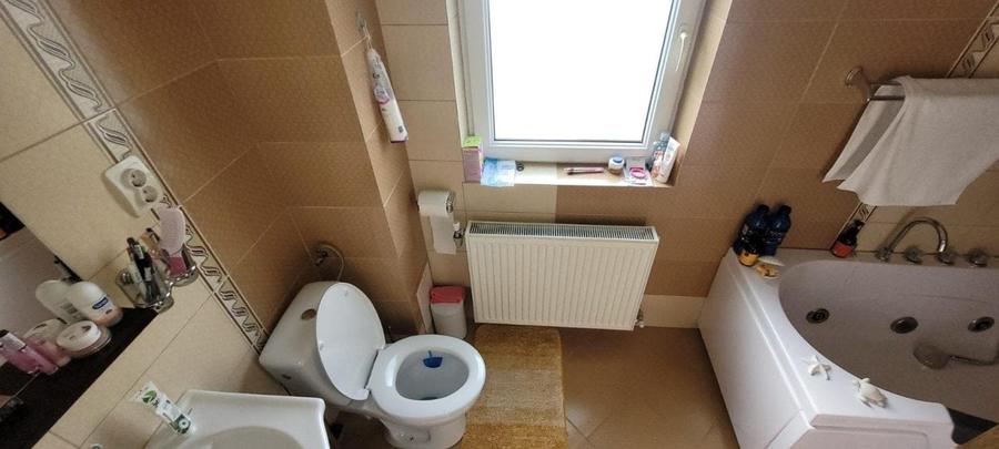 Casă individuală cu 5 camere cu Teren 120 Mp în Florești