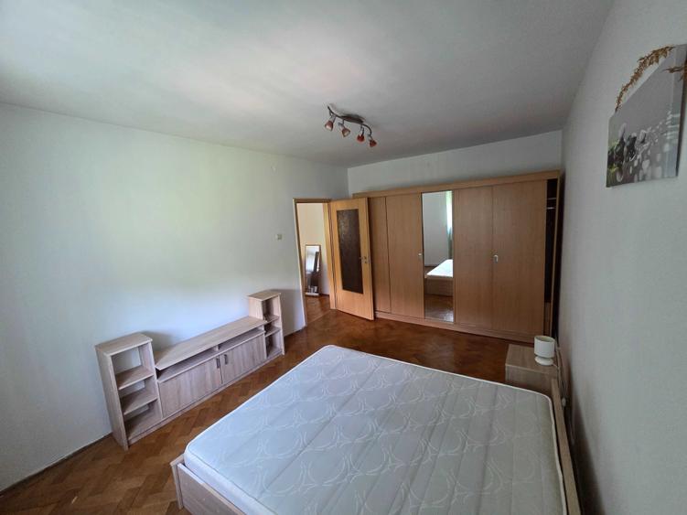 Vand apartament 3 camere, zona Lunca, Resita - 5