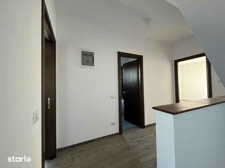 Casă cu 5 camere cu Teren 250 Mp în Central