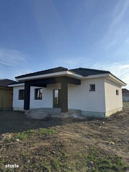 Casă cu 3 camere cu Teren 650 Mp în Odoreu