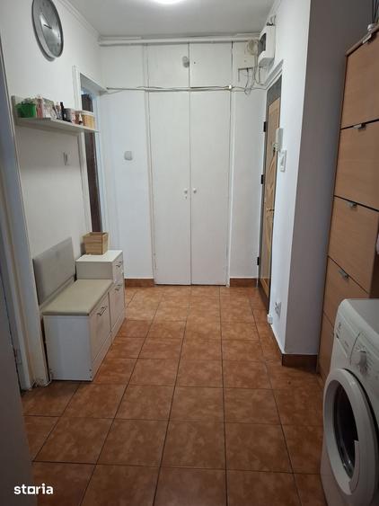 Apartament cu 3 camere în Războieni