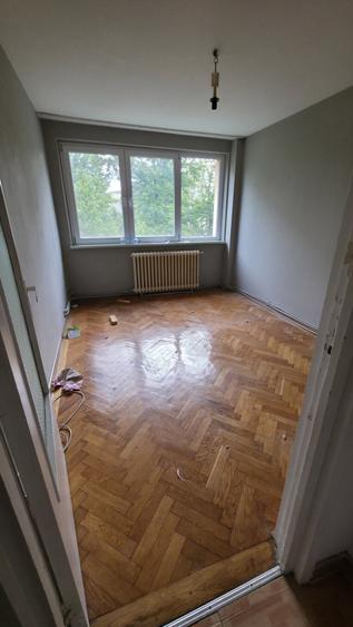Apartament cu 2 camere semidecomandat în Micro 15