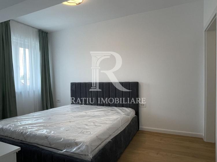 Apartament cu 2 camere semidecomandat, mobilat în Central
