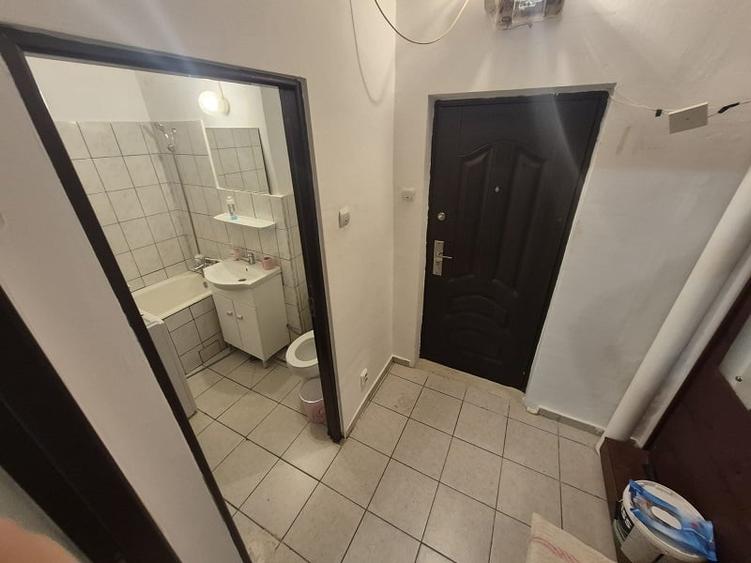 Garsonieră decomandată în Tătărași