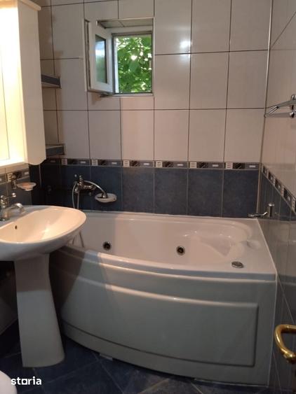 Apartament cu 2 camere decomandat în Sărari