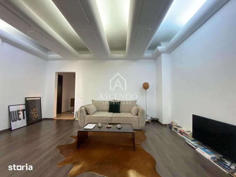 Apartament cu 4 camere în Aviatorilor