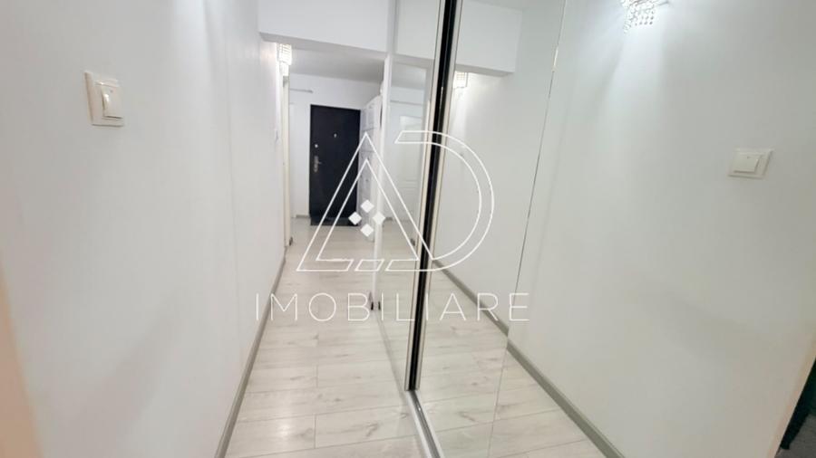 Apartament cu 3 camere în 9 Mai