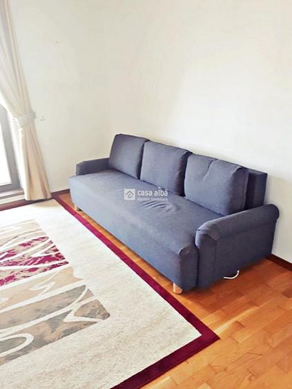 Apartament cu 2 camere semidecomandat, mobilat în Central