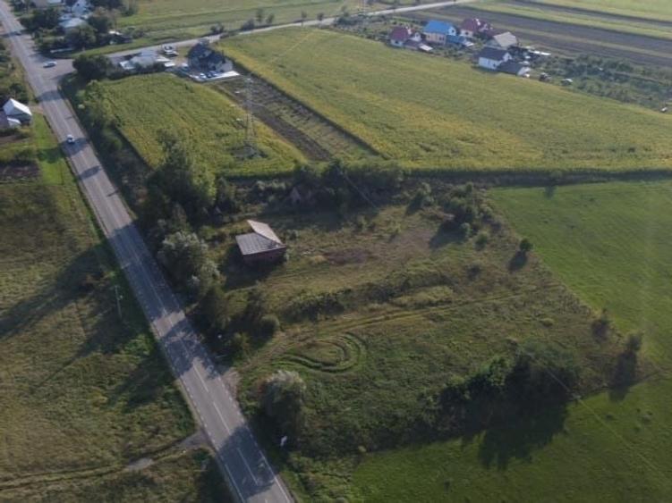 Teren de 7500 mp, în Siret