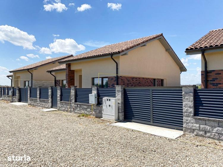 Casă cu 4 camere cu Teren 340 Mp în Cernica