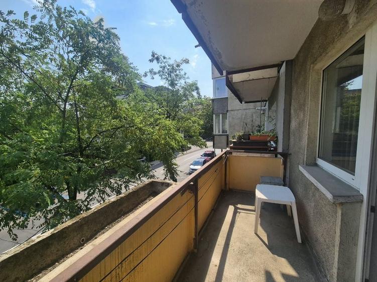 Apartament cu 2 camere decomandat în Scriitorilor