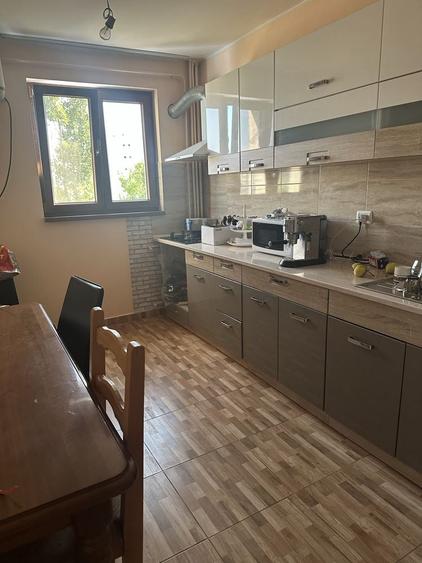 Inchiriez apartament cu 2 camere decomandat langa turnul de televiziune - 1