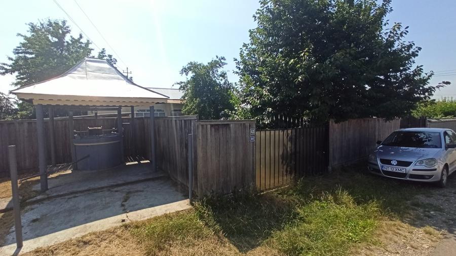 Casă individuală cu 3 camere cu Teren 2512 Mp în Traian (Zănești)