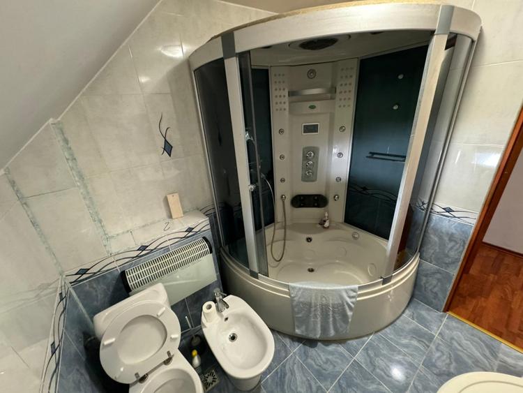 Casă individuală cu 4 camere cu Canalizare în Satulung