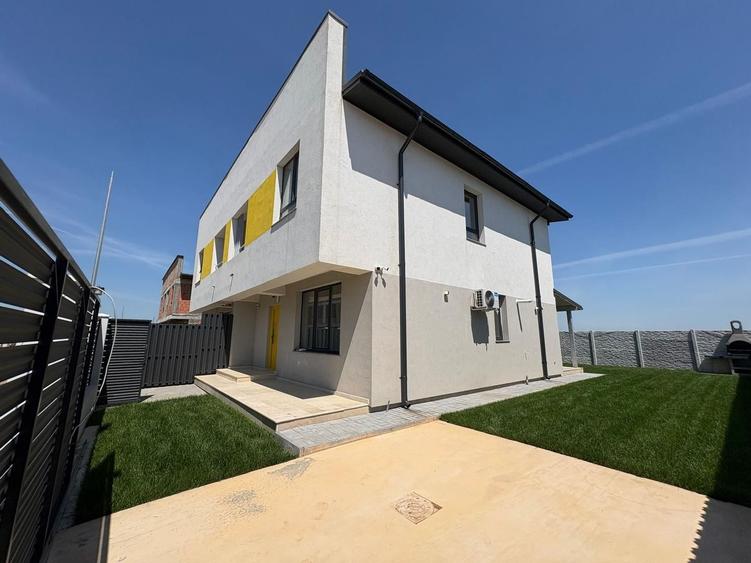 Duplex cu 4 camere cu Canalizare în Berceni