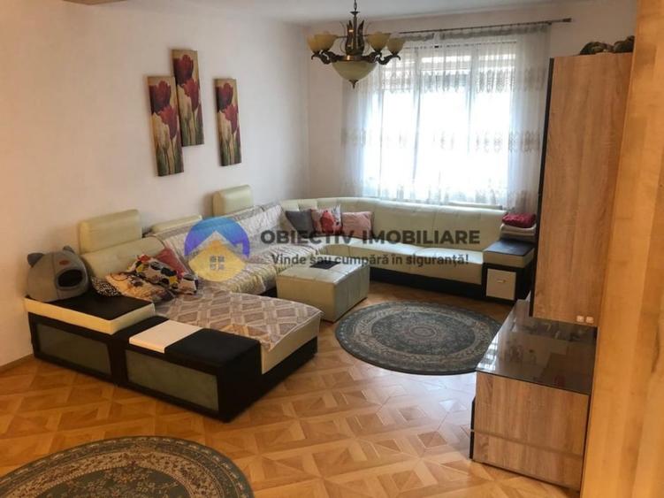 Casă cu 3 camere cu Canalizare în Central