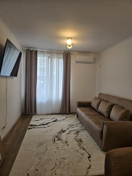 Apartament cu 3 camere semidecomandat, mobilat în Copou