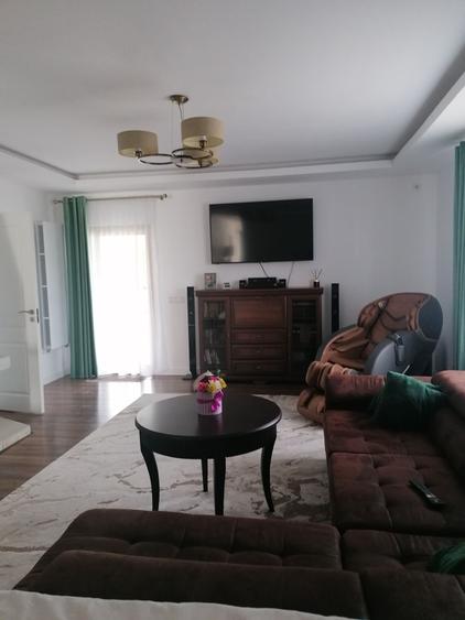 Casă cu 4 camere în Hideaga