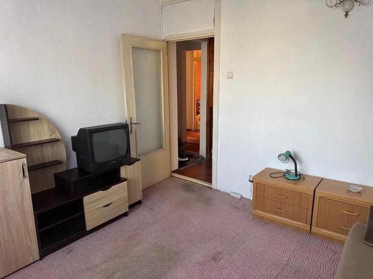 Apartament cu 4 camere decomandat în Zorilor