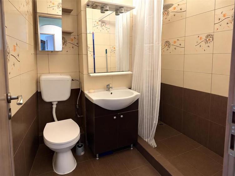 Apartament cu 2 camere decomandat în Hipodrom 3