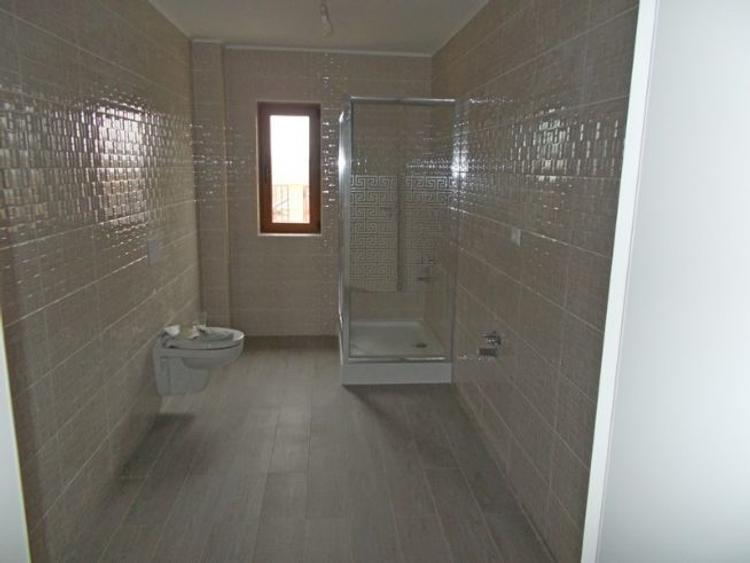 Casă individuală cu 5 camere cu Teren 350 Mp în Dumbrăvița