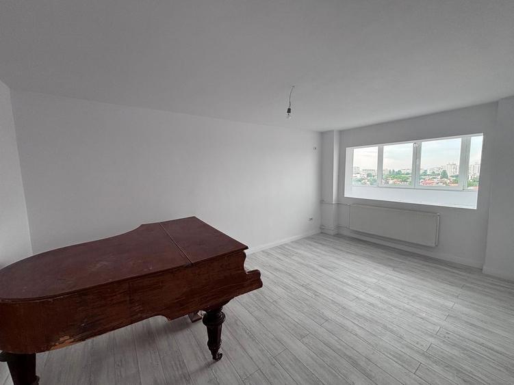 Apartament cu 3 camere decomandat în Titulescu