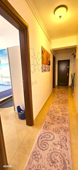 Apartament cu 3 camere semidecomandat în Nord